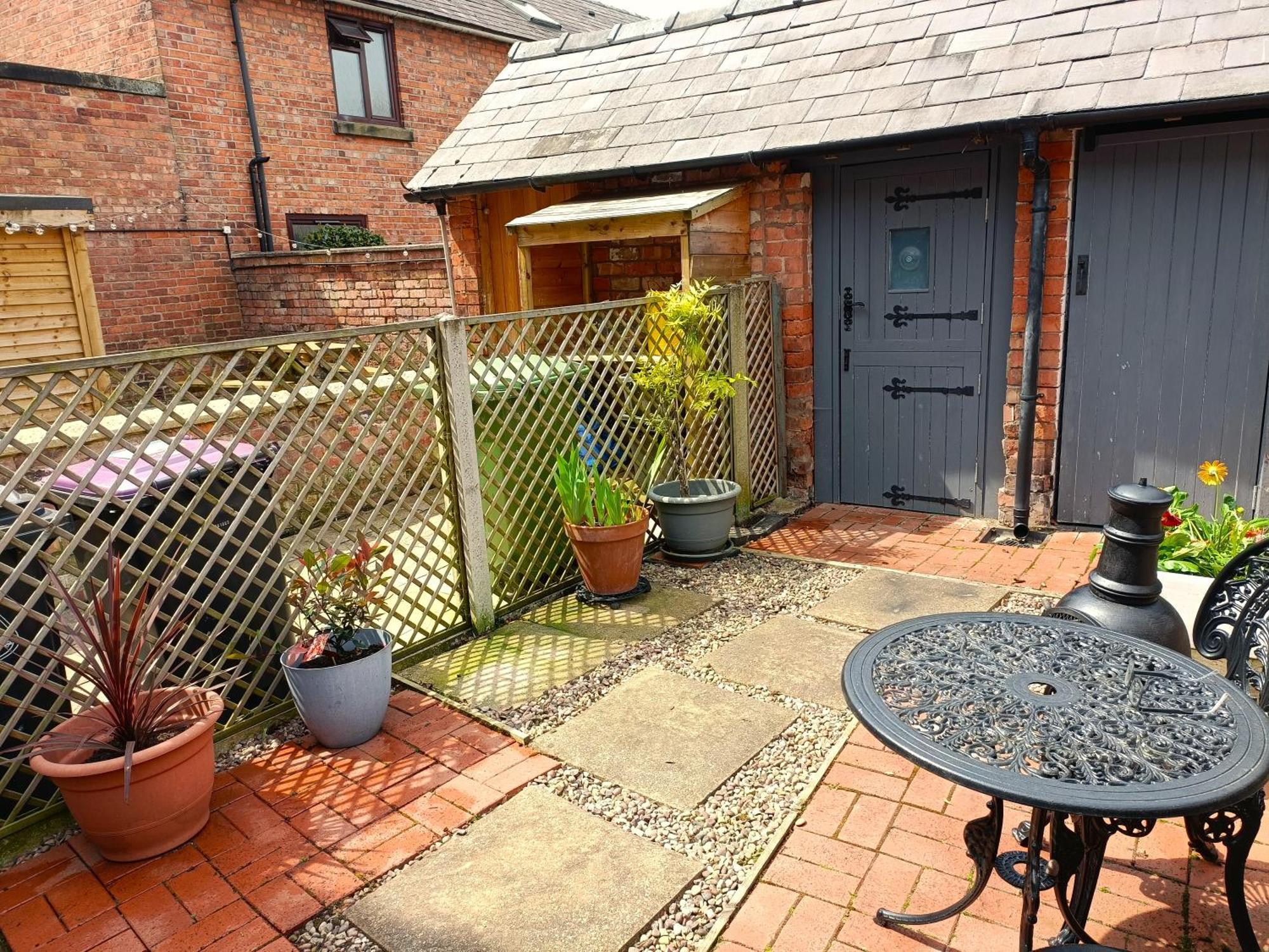 Charming Terrace Home In Whitchurch 외부 사진